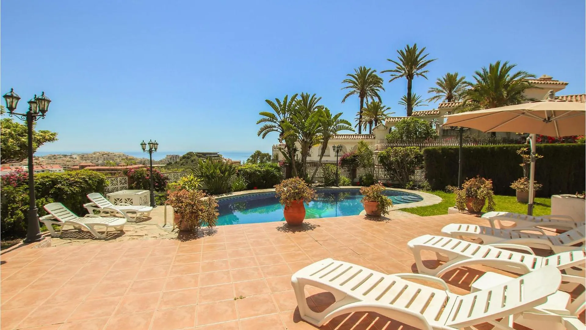 Gorgeous Home In Benalmadena With Wifi